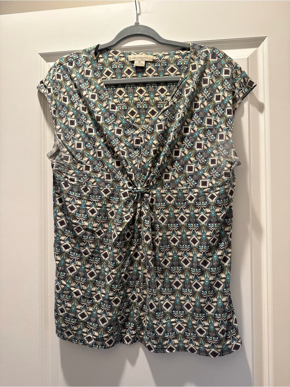 Liz Claiborne Teal, Black & White Geometric Tie-Front Sleeveless Top